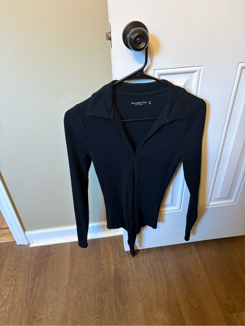 Abercrombie & Fitch Black Long-Sleeve Ribbed Collared Henley Bodysuit